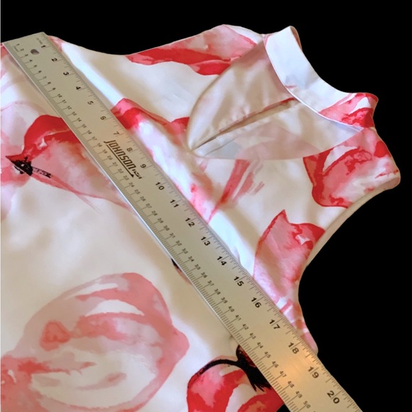 H By Halston Top Flower Detail  Sleeveless Collar Cutout In Front Lined Size SP - Picture 8 of 10